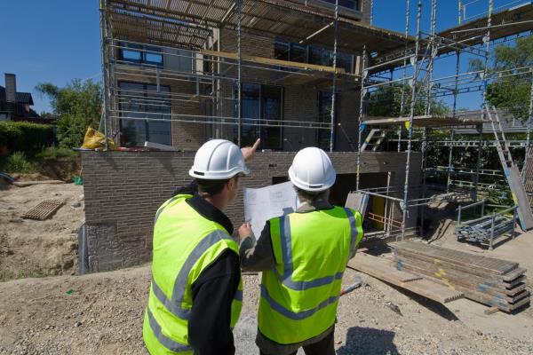 “商业建筑活动明显下降”——8月份建筑放缓达到了2023年的最低点