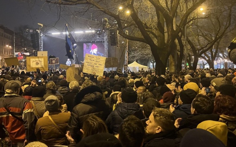 随着投票的临近，斯洛伐克人抗议刑法改革