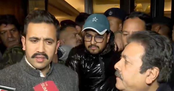 喜马偕尔邦政治危机：Vikramaditya Singh说，我提出辞职，但首席部长苏库没有接受