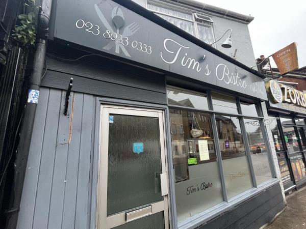 贝德福德广场(Bedford Place)的蒂姆小酒馆(Tim’s Bistro)现在关门了，原因如下