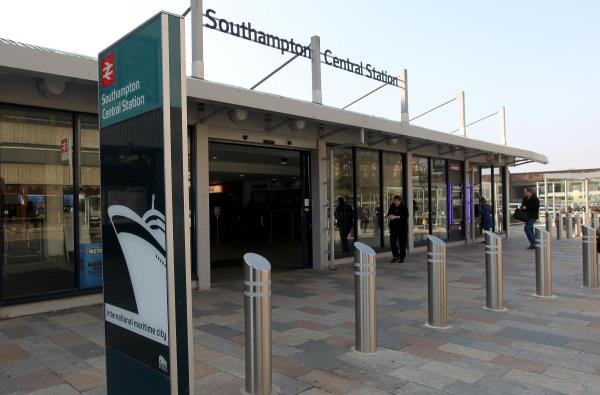 阅读恋童癖者在南安普顿中心被捕