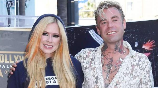 摩登太阳在新歌《陌生人》中详细描述了他与艾薇儿的分手