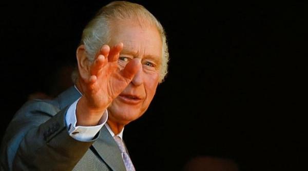 查尔斯国王在计划的手术前返回伦敦