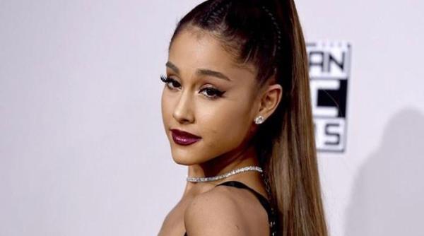 爱莉安娜·格兰德分享了凯特·米德尔顿的视频