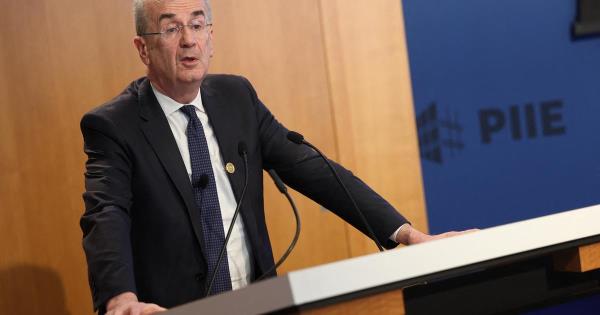 法国央行宣布，到2月1日，其利率仍将“远高于通胀率”