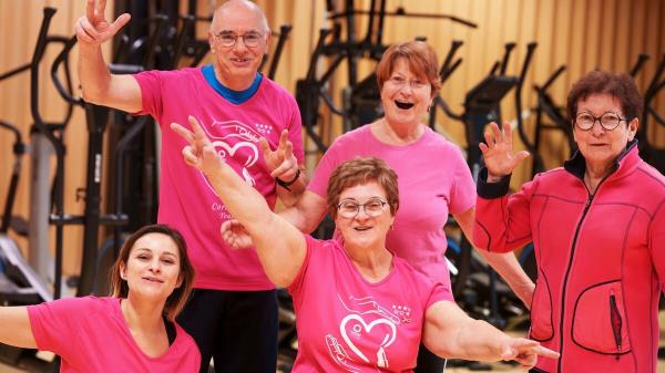 在70岁的时候，克劳汀·拉森每年为乳腺癌筹集超过2万欧元