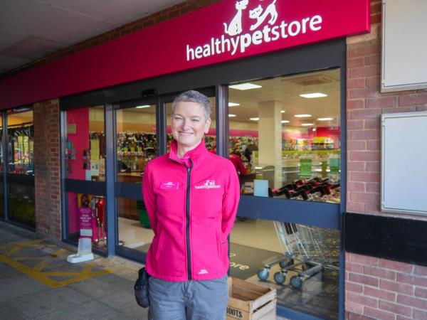 Totton：健康宠物店的顾客可以报销停车费