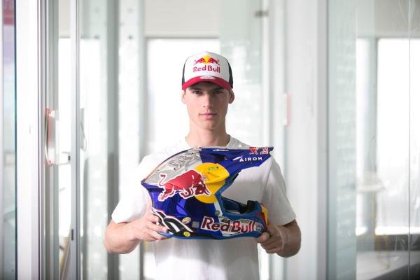 世界越野摩托车冠军豪尔赫·普拉多：“要想成长，你必须经历一点困难”