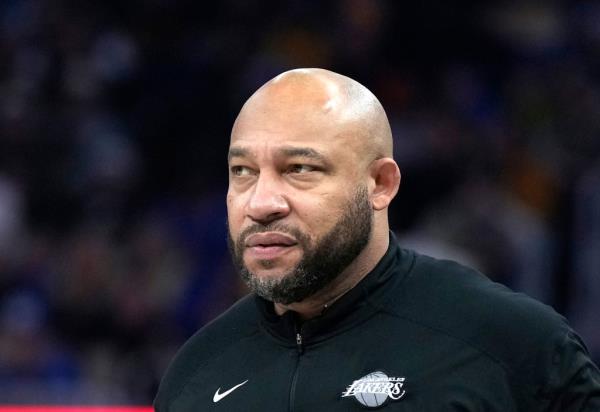 “我才不在乎呢”-湖人队主教练汉姆抨击勇士队的裁判工作