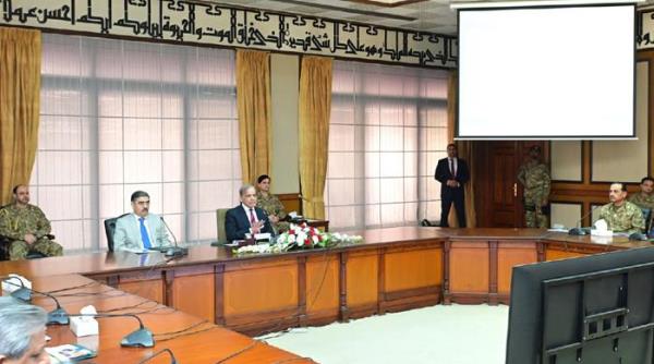 军民领导人誓言要“做出艰难的决定”来解决经济问题