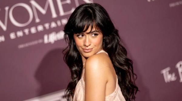 卡米拉·卡贝洛爆炸性地坦白了她的约会生活