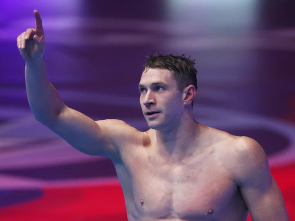 瑞恩·墨菲、里根·史密斯和凯特·道格拉斯赢得美国奥运选拔赛冠军