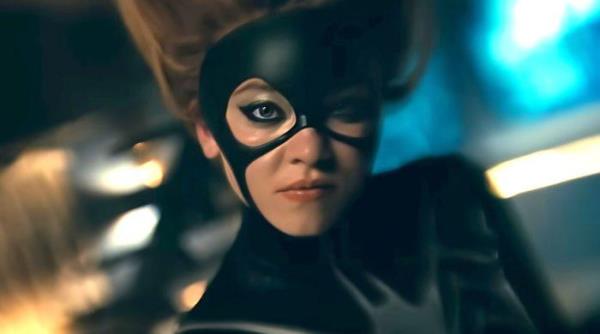 悉尼·斯威尼打破沉默出演卖座电影《网络夫人》