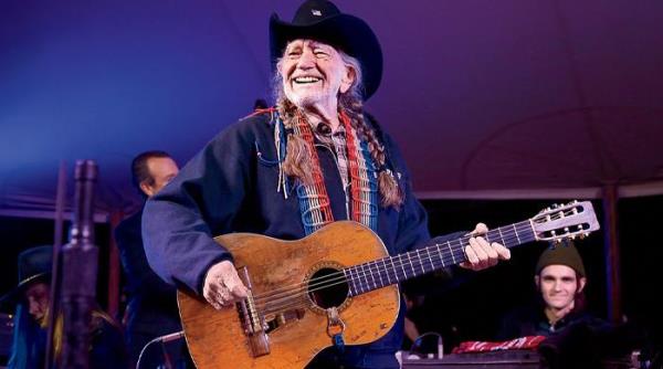 威利·尼尔森的歌曲在公告牌上大获成功