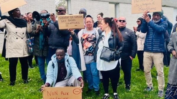 塞纳河畔维纽：由于房租上涨，房客们在房东面前示威