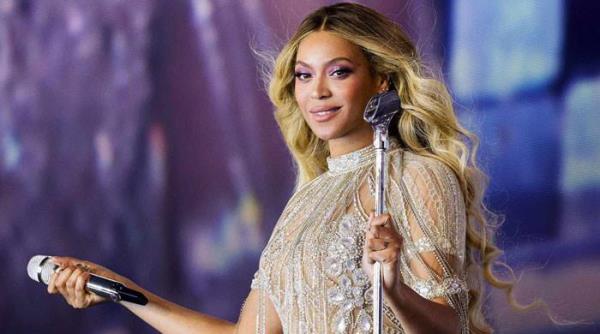 碧昂斯暗示她怀孕了4 .世界巡演期间