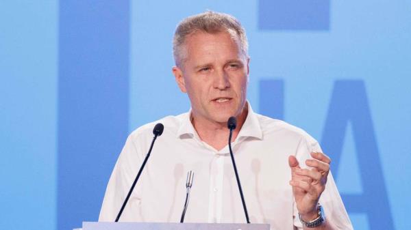 来自俄罗斯的资金：德国新选择党领导层加大了欧洲候选人拜斯特隆的压力