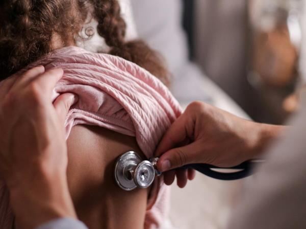 儿童门诊急诊诊所缩短工作时间