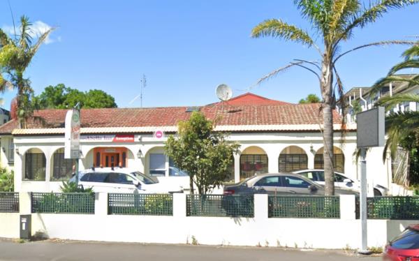 警方一年内给奥克兰汽车旅馆打了163次电话