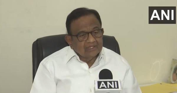 奇丹巴拉姆(P Chidambaram)说，50年后讨论紧急状态毫无意义，人民党必须忘记过去