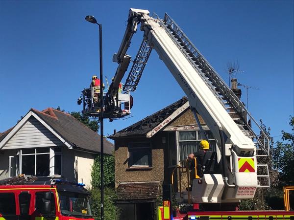 南安普顿房屋火灾：警方在比特恩路大火后更新