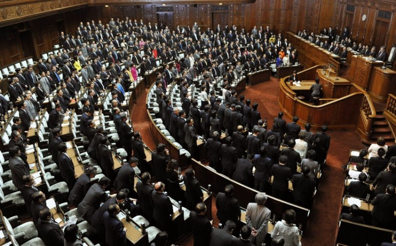 因资金丑闻，岸田文雄内阁支持率跌至20%的新低