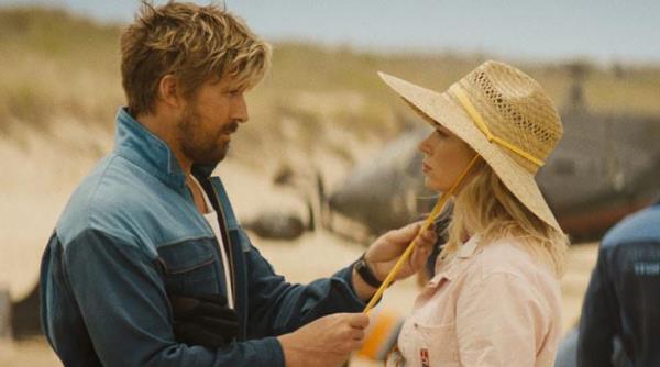 从导演的暗示来看，《堕落之人》的未来充满希望