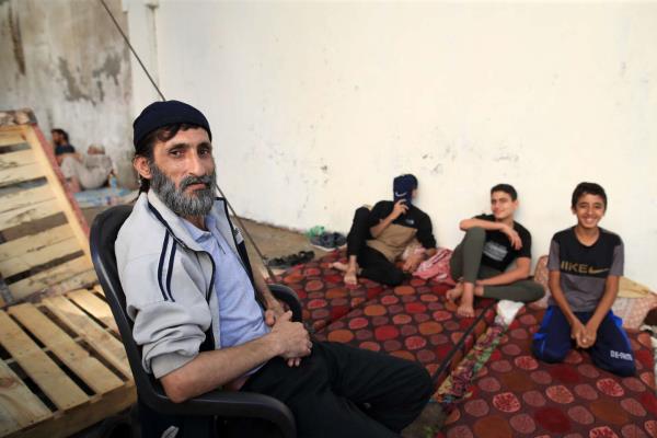 在满目疮痍的加沙，一名摄影师讲述了死者和流离失所者的故事