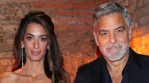 了解乔治·克鲁尼和阿迈勒·克鲁尼的团队育儿方式