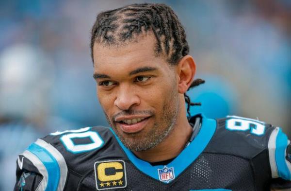 朱利叶斯·佩珀和安东尼奥·盖茨进入职业橄榄球名人堂半决赛