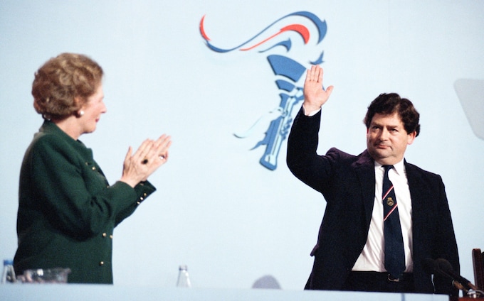 亨特的秘密税收证明他不是一个有说服力的财政大臣