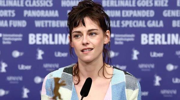 克里斯汀·斯图尔特对《爱在流血》的拍摄发表了大胆的看法