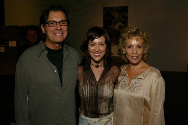 Alyssa Milano with dad Tim and mom Lynn in 2002.