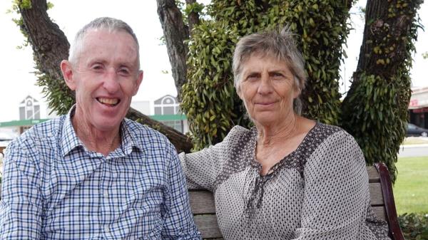 马纳瓦提洪水：一名妇女记得那头把她送到安全地带的牛