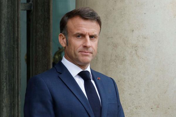 马克龙敦促阿巴斯“改革”巴勒斯坦权力机构，以期“获得承认”