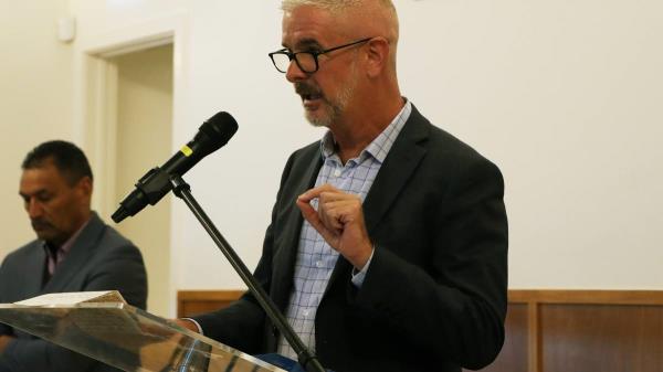 陶朗加地方议会选举候选人应避免“争吵”和“不良行为”