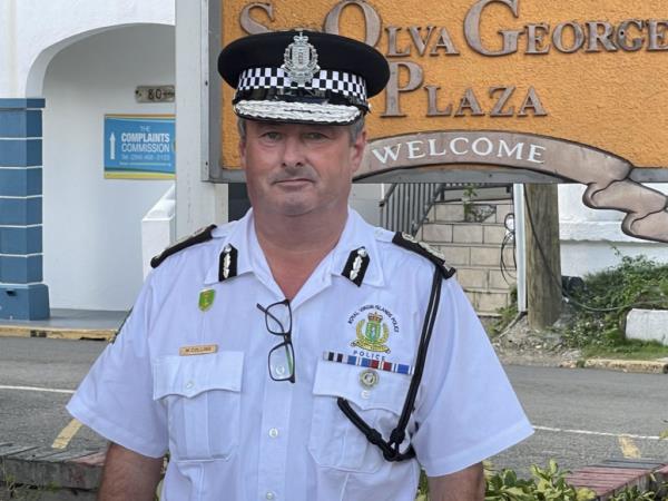 警察福利主席拒绝要求柯林斯辞职