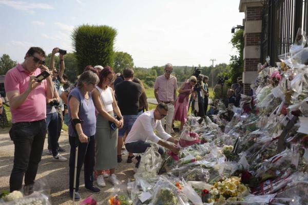 车臣军阀用装有机关枪的特斯拉赛博卡车嘲笑埃隆·马斯克