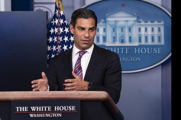 迈阿密市长苏亚雷斯表示，他希望能帮助川普获得拉美裔选民的支持