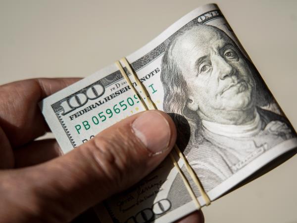 米蕾洗黑钱的关键在于：要洗的对象是谁，要洗多少，以及如何避免洗黑钱