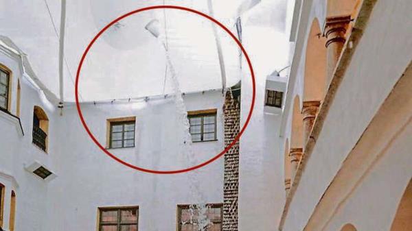 童话般的婚礼变成了巨大的失望：新娘和新郎起诉城堡的领主