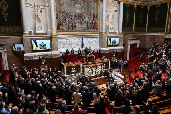 法国议员将就是否支持乌克兰展开激烈辩论