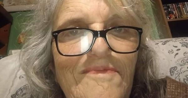 在一氧化碳恐惧中，忠诚的妈妈和女儿被发现死在苏格兰家中