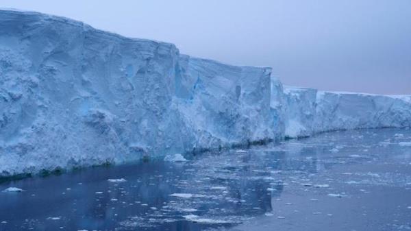 新发现表明，南极洲西部的冰川在20世纪40年代开始大规模退缩