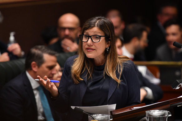 让工人接触致命硅尘的雇主将面临10年监禁