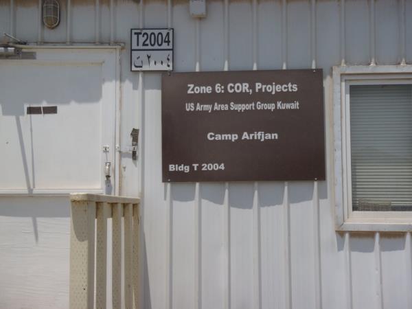 雇员们说，美国驻波斯湾军事基地的国防承包商虐待移民工人