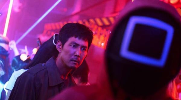 这部由《老男孩》导演朴赞郁执导的Netflix电视剧讲述了两个儿时的朋友在封建时代的韩国相互对抗的故事