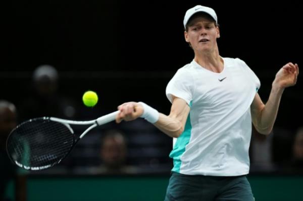 罪人退出巴黎大师筋疲力尽深夜