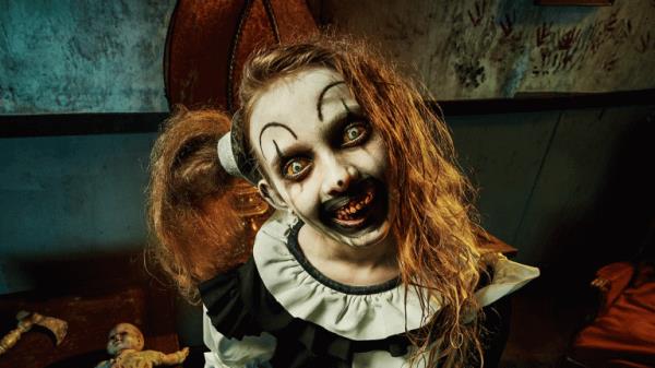 十年来最血腥的电影之一的新续集宣布：准备好迎接一个垃圾圣诞老人!