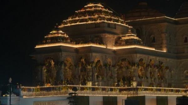 罗摩寺落成典礼：阿约提亚为罗摩拉拉举行盛大的“Pran Pratishtha”仪式(见图片和视频)